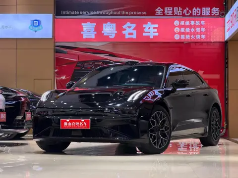 ZEEKR 001 2025