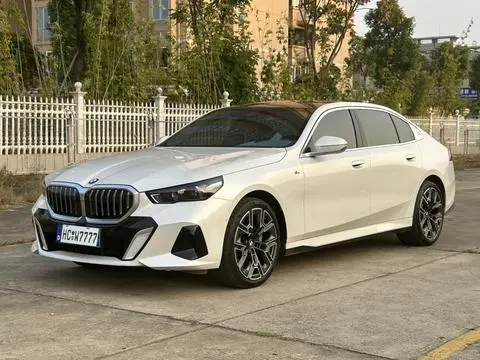 BMW 5 Series 2024