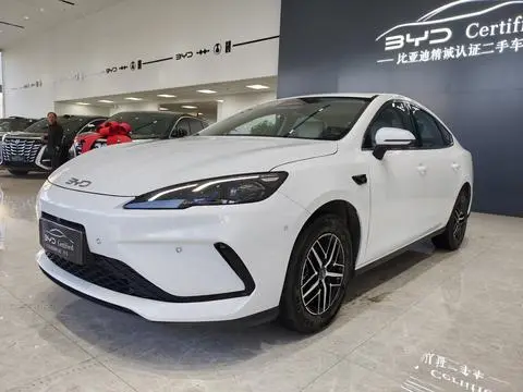 BYD Seal05 DM 2025
