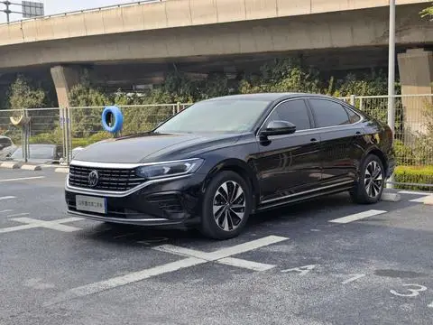 Volkswagen Passat 2022