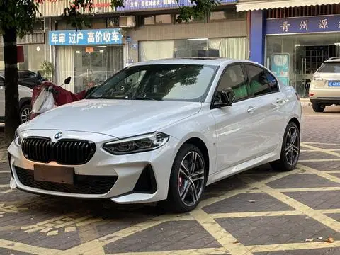 BMW 1 Series 2021