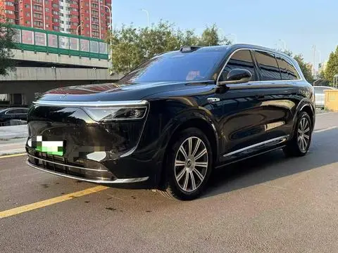 AITO M8 2025