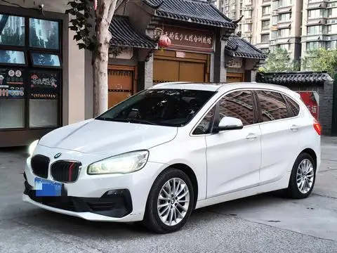 BMW 2 Series 旅行车 2018