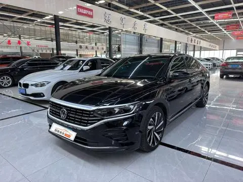 Volkswagen Passat 2022
