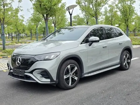 Mercedes-Benz EQE SUV 2023