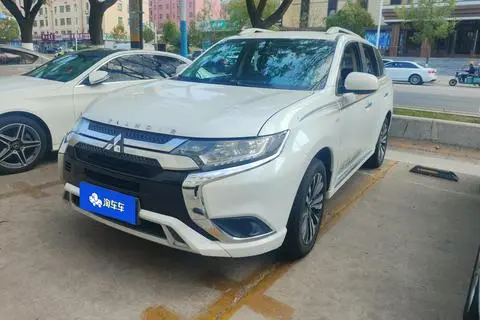 Mitsubishi 欧蓝德 2020