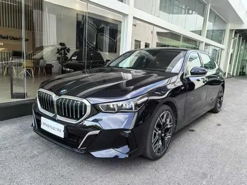 BMW 5 Series 2025