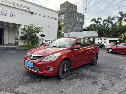 Hyundai Reina 2010