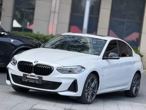 BMW 1 Series 2021