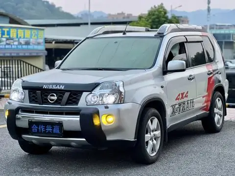 Nissan 奇骏 2010
