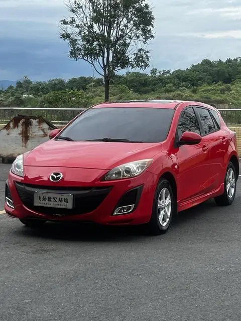 Mazda 3 Axela 2012