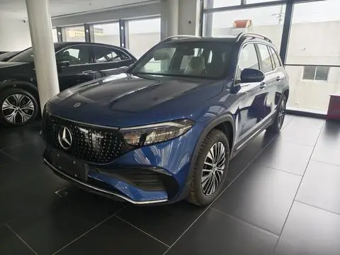Mercedes-Benz EQB 2025