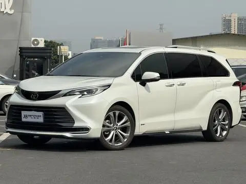 Toyota SIENNA 2024