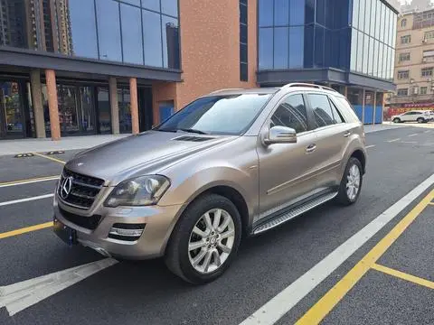 Mercedes-Benz M-Class 2010