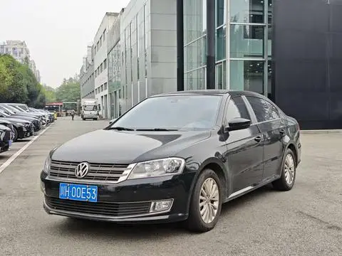 Volkswagen Lavida 2013