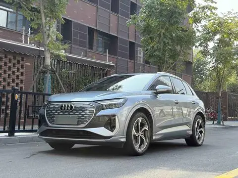 Audi Q4 e-tron 2024