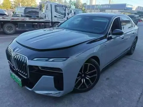 BMW i7 2023