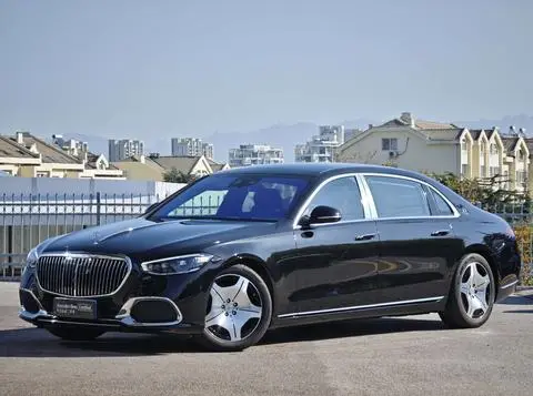 Mercedes-Benz 迈巴赫S-Class 2025