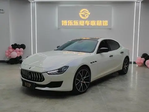 Maserati Ghibli 2021
