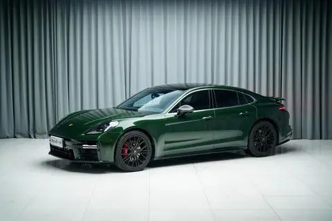 Porsche Panamera 2024