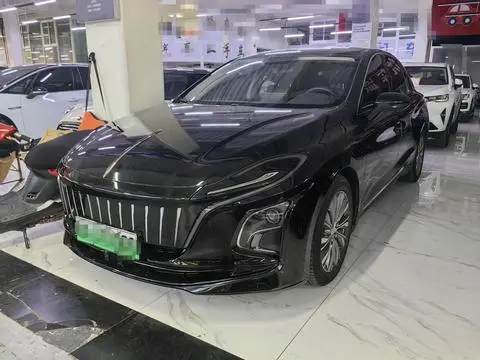 Hongqi E-QM5 2023