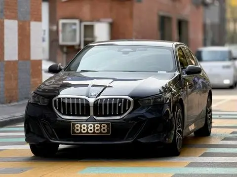 BMW i5 2024