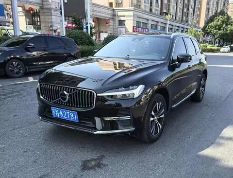 Volvo XC60 2025