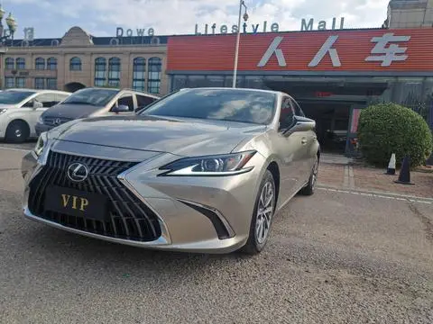 Lexus ES 2022