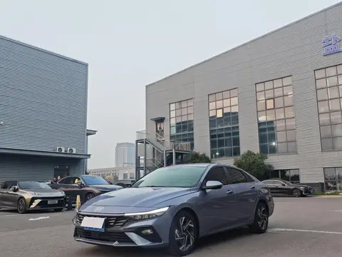 Hyundai Elantra 2023