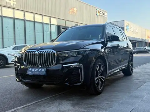 BMW X7 2021 — фото 1