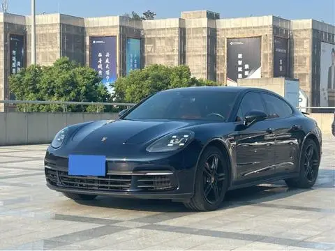 Porsche Panamera 2019