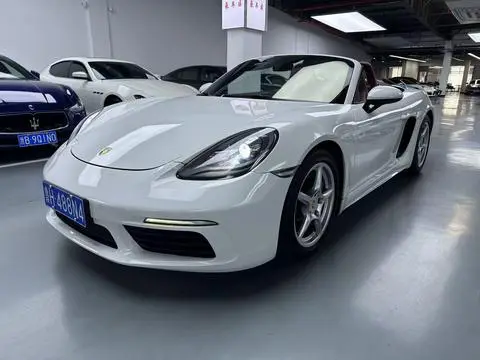 Porsche 718 2016