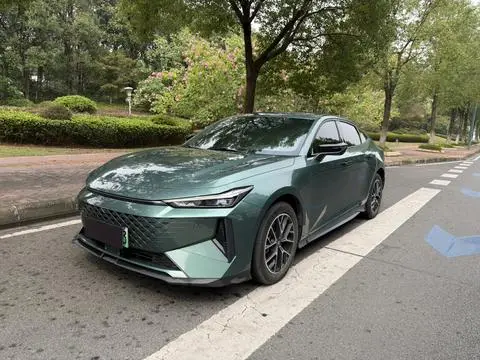 Changan Qiyuan A06 2024