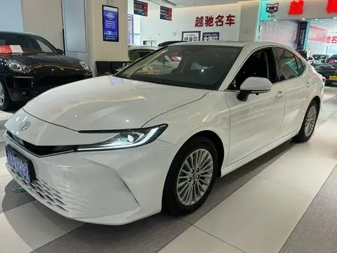Toyota Camry 2025
