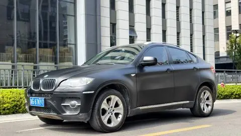 BMW X6 2011