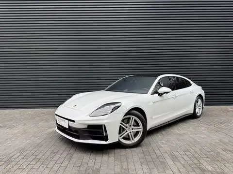 Porsche Panamera 2024