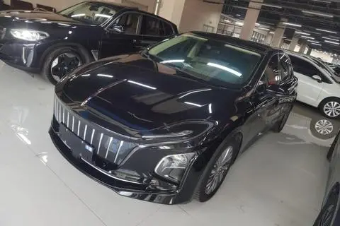 Hongqi E-QM5 2022