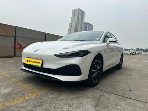 Roewe D7 DMH 2024