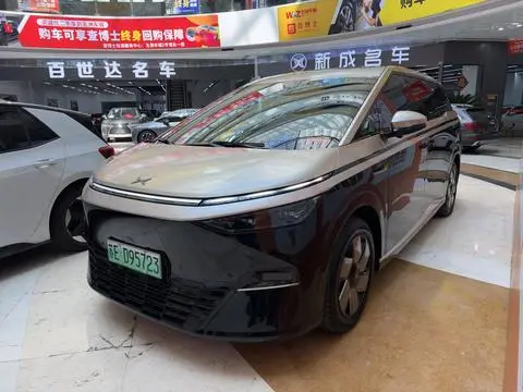 XPeng 小鹏X9 2024