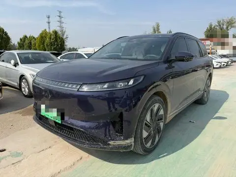 Dongfeng eπ 008 2025