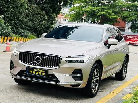 Volvo XC60 2025