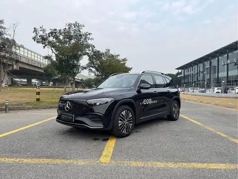 Mercedes-Benz EQB 2025