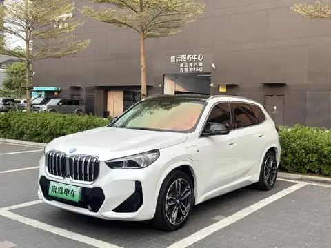 BMW iX1 2023