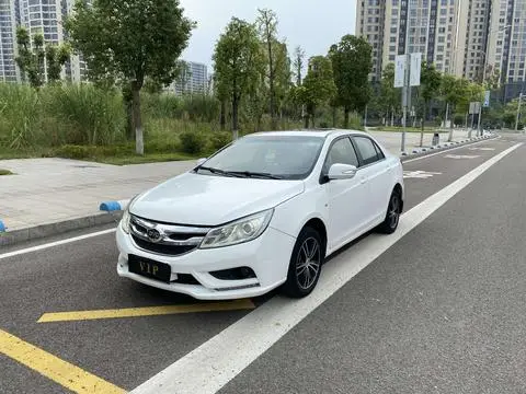 BYD Surui 2015