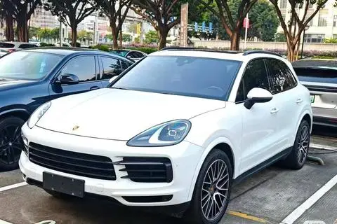 Porsche Cayenne 2022