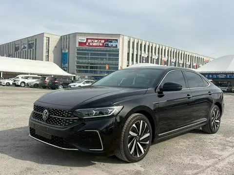 Volkswagen Passat 2023