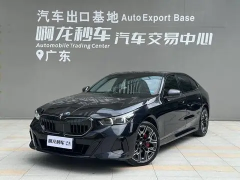 BMW 5 Series 2025