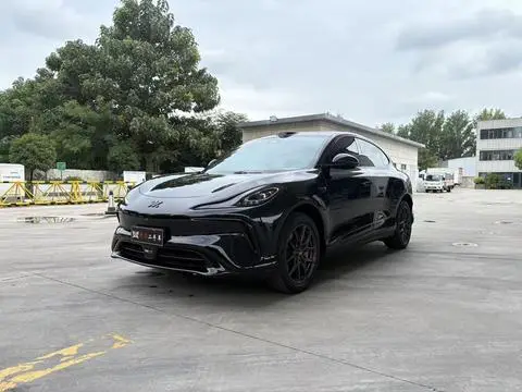 IM Motors 智己LS6 2023
