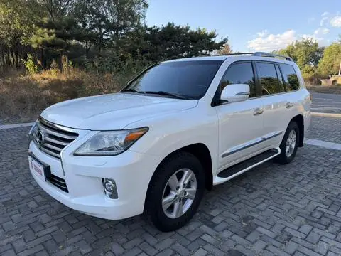 Lexus LX 2013