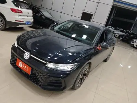 Volkswagen Passat 2025